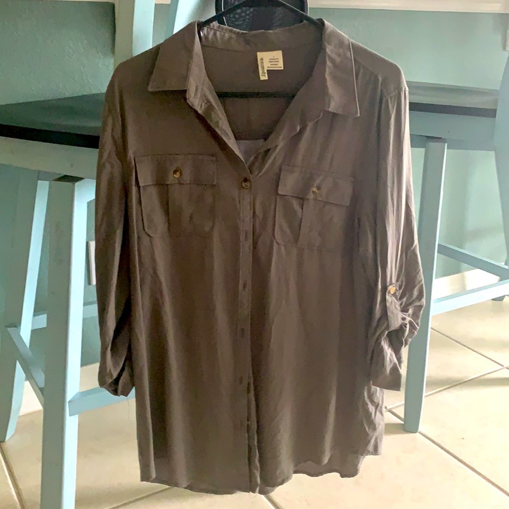 Women’s button up